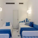 Ξενοδοχείο Di 3*