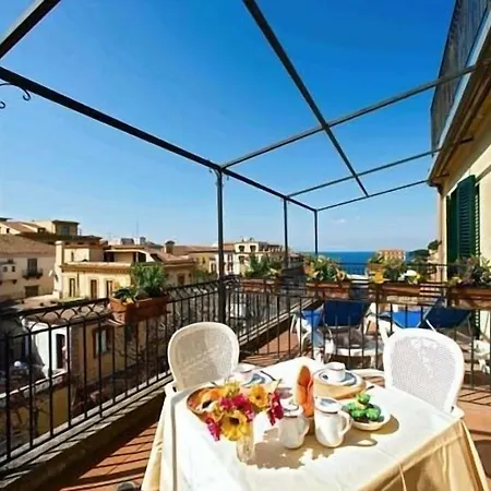 Di Hotel 3*